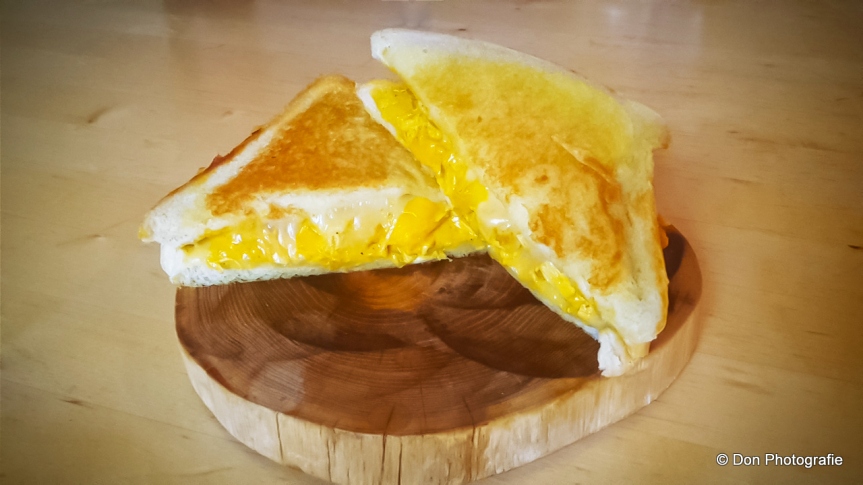 [cjontheroad] Grilled Cheese Sandwich with baked Chicken-Mango-Chutney